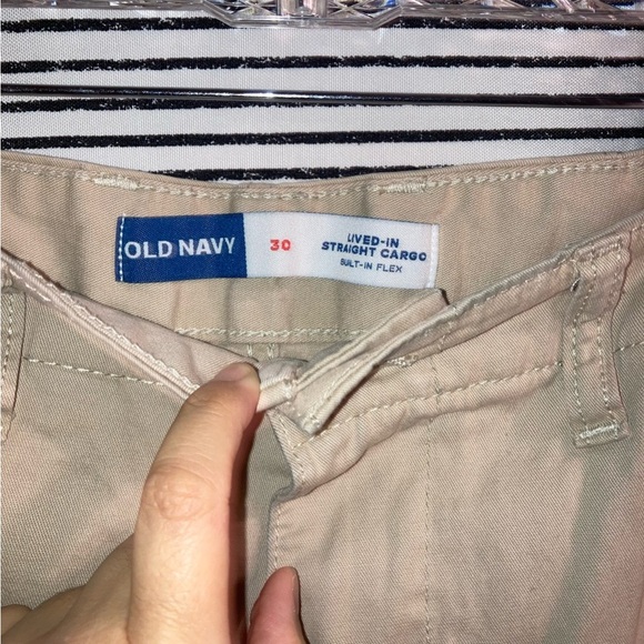 Old Navy Men's Lived In Straight Cargo Shorts   |Size 30 - Picture 3 of 4
